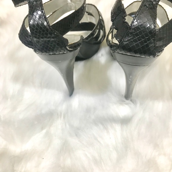 Forever twenty one black sassy peep toe bootie - Picture 2 of 8